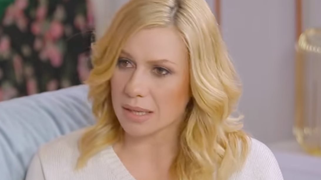 Κατερίνα Καραβάτου: «Αδειάζει» την Κωνσταντίνα Σπυροπούλου: «Ποτέ δεν ήμασταν φίλες»