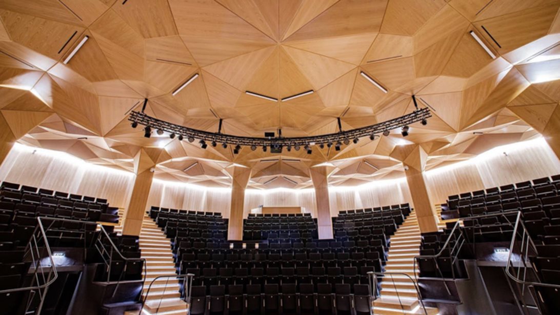 Το νέο ανακαινισμένο αμφιθέατρο της Τεχνόπολης: Δείτε εντυπωσιακές φωτογραφίες!