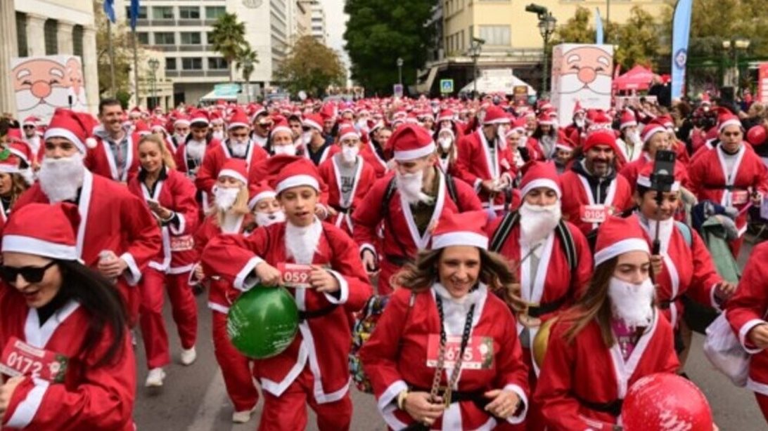 "Βούλιαξε" από Αϊ-Βασίληδες η Αθήνα για το Santa Run - Πάνω από χίλιες συμμετοχές [εικόνες - βίντεο]