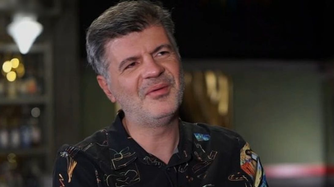 Φοίβος Δεληβοριάς: Έρχεται μια μέρα η κόρη μου και μου λέει: "Ακόμα δεν έχεις καταφέρει να φτάσεις το επίπεδο του Παρά Πέντε"