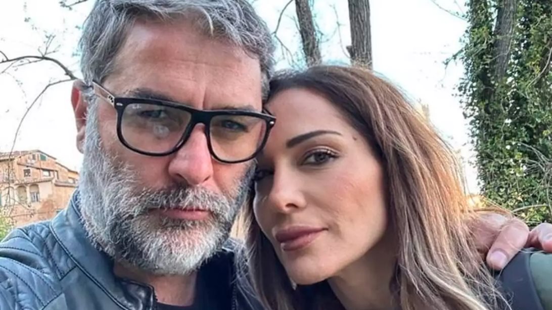 Ο Βασίλης Μπισμπίκης επέστρεψε στο σπίτι του μετά την περιπέτεια της υγείας του - Διαρκώς στο πλευρό του η Δέσποινα Βανδή