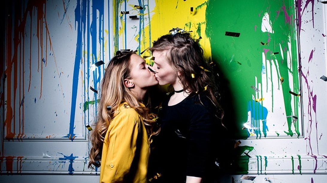 Πώς θα γίνεις καλύτερος εραστής: Οι γυναίκες που «γουστάρουν» γυναίκες σου δίνουν την απάντηση