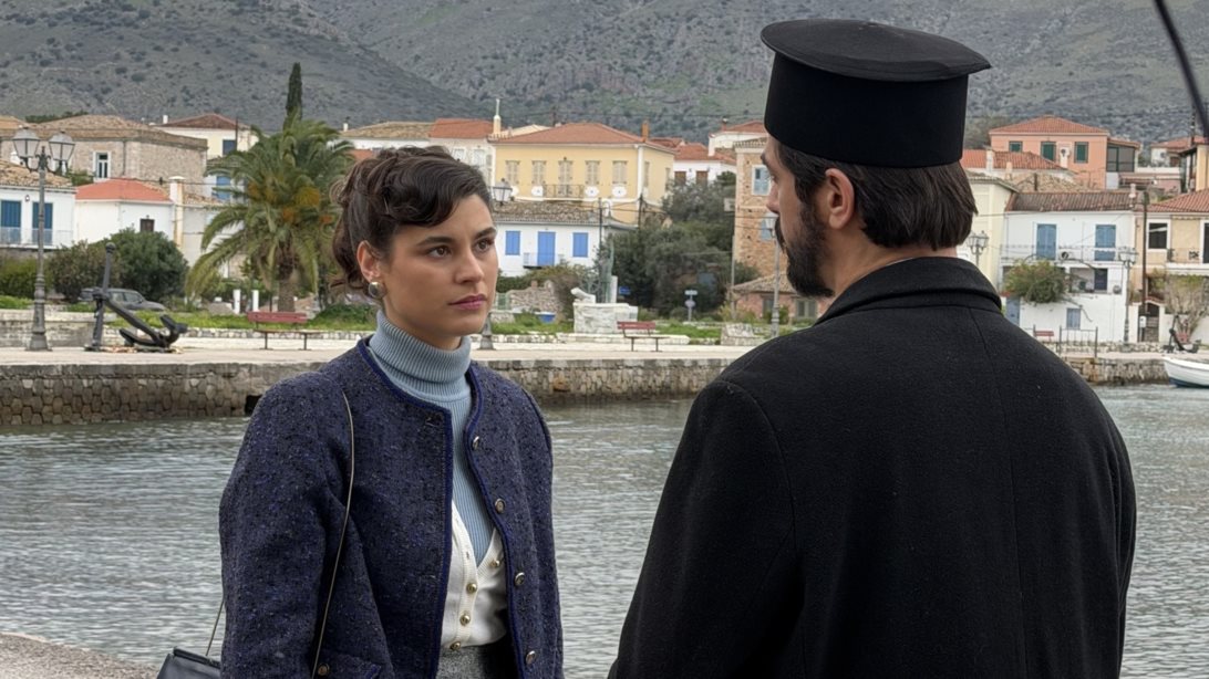 O "Άγιος Έρωτας" ξανά στο Γαλαξίδι | Φωτογραφίες από τα γυρίσματα της σειράς