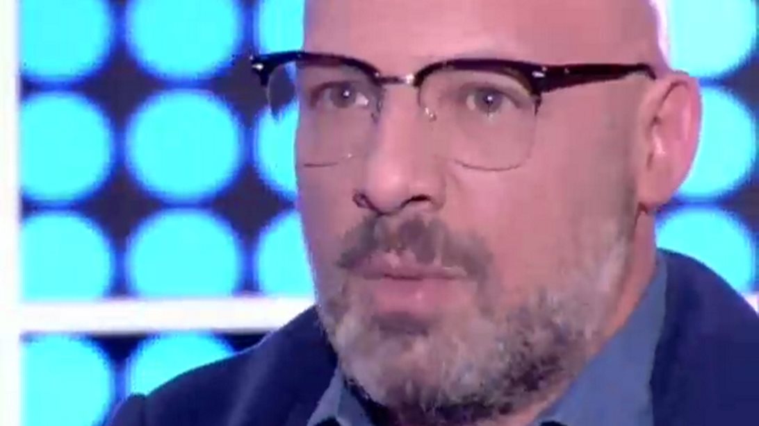 Νίκος Μουτσινάς: «Αυτός είναι ο λόγος που δεν παίζουμε την Καινούργιου στο “Ξαναδέστε τους”»