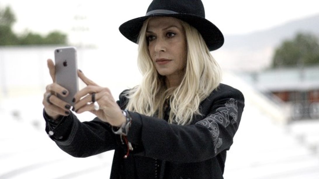 Showbiz Report: Στιγμές από την καθημερινότητα των επωνύμων