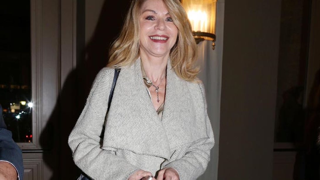 Έλλη Στάη: Η βραδινή έξοδος στο Δημοτικό θέατρο Πειραιά: Φωτογραφίες