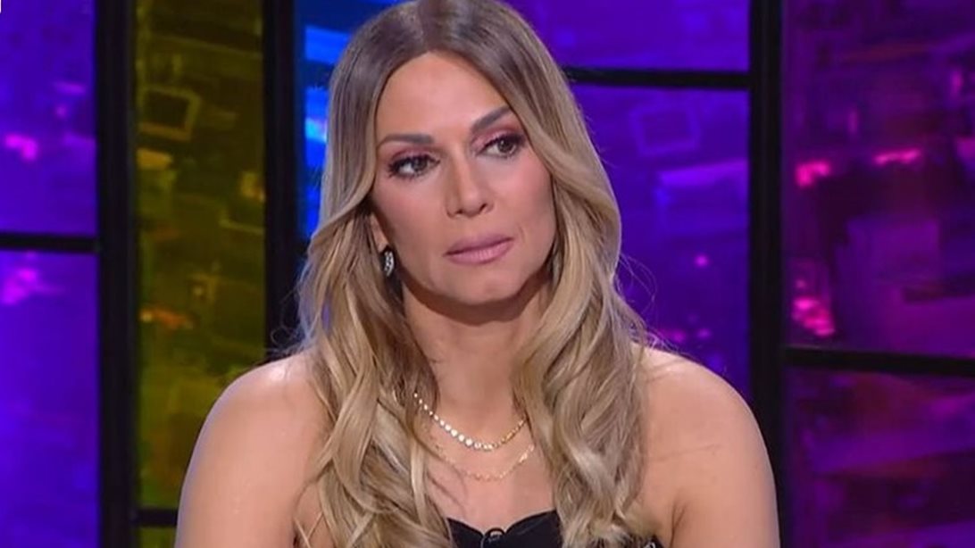 Έλλη Κοκκίνου | Η στιγμή που σκέφτηκε να τα παρατήσει - "Ήμουν η δακτυλοδεικτούμενη..."