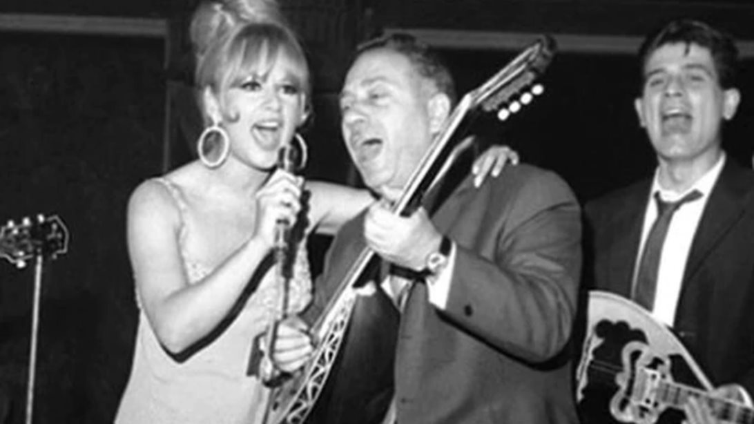 Αλίκη Βουγιουκλάκη: Ο άγνωστος καβγάς με τον Γιώργο Ζαμπέτα &amp; το πασίγνωστο τραγούδι που απέρριψε