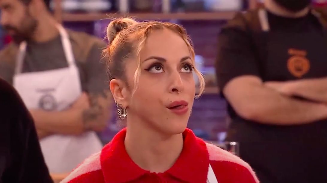 Βγήκαν τα μαχαίρια στο MasterChef: &quot;Έχει γυαλίσει λίγο το μάτι μου. Ανοίγω το Κουτί της Πανδώρας&quot;