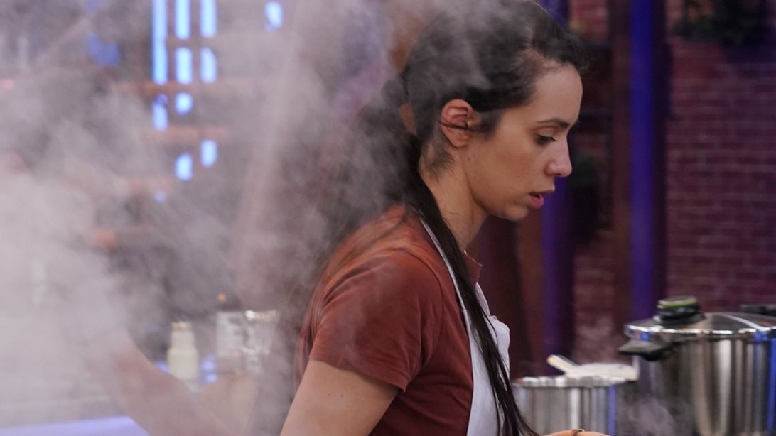 MasterChef | Η Ελπίδα τάραξε τα "νερά" στους εννιά – Όσα έγιναν
