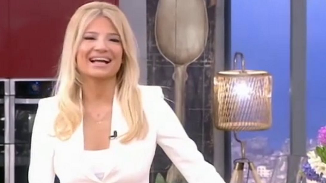 Γενέθλια στο πλατό για Φαίη Σκορδά &amp; Δημήτρη Ουγγαρέζο