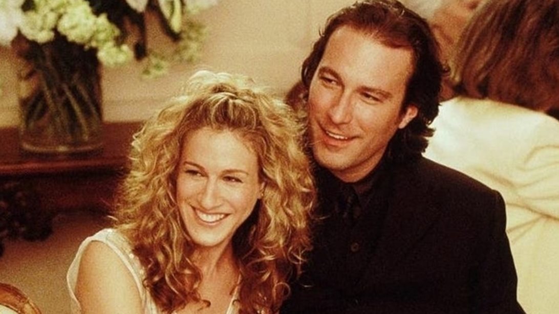 Ο Aidan επέστρεψε! Οι πρώτες φωτογραφίες της Sarah Jessica Parker και του John Corbett από τα γυρίσματα του And Just Like That...