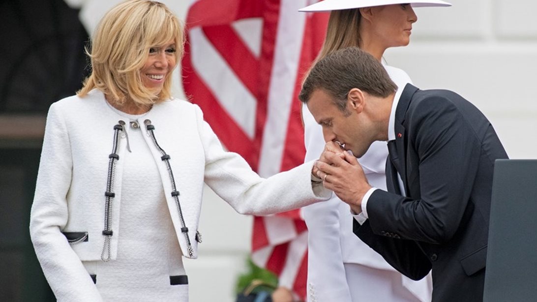 Τα Dior σύνολα που επέλεξε η Brigitte Macron για το ταξίδι της στο Μαρόκο