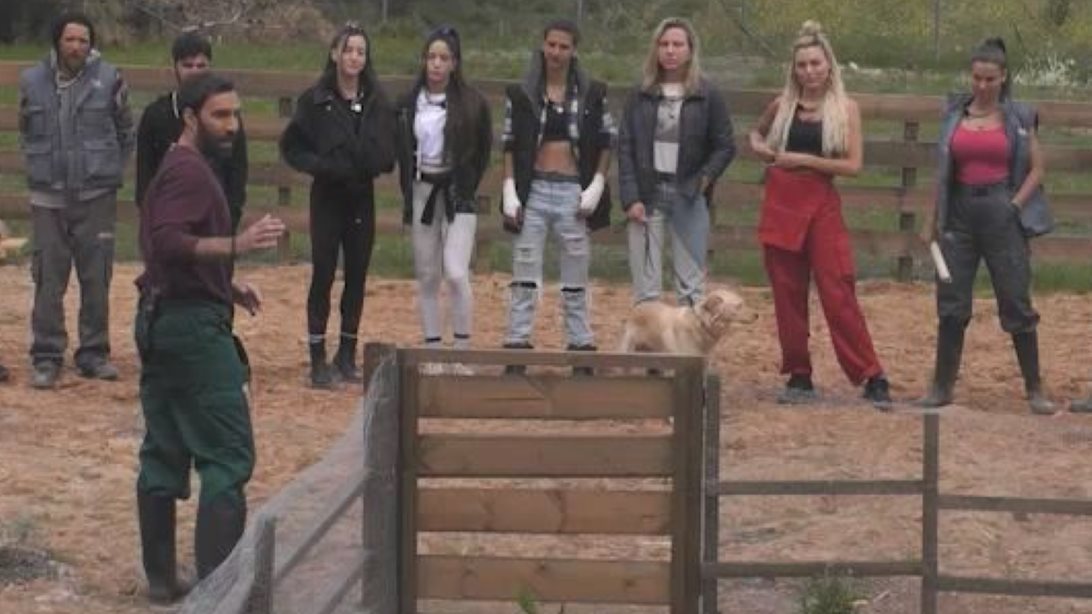 Η Φάρμα | Μία που μπήκε, μία που αποχώρησε!