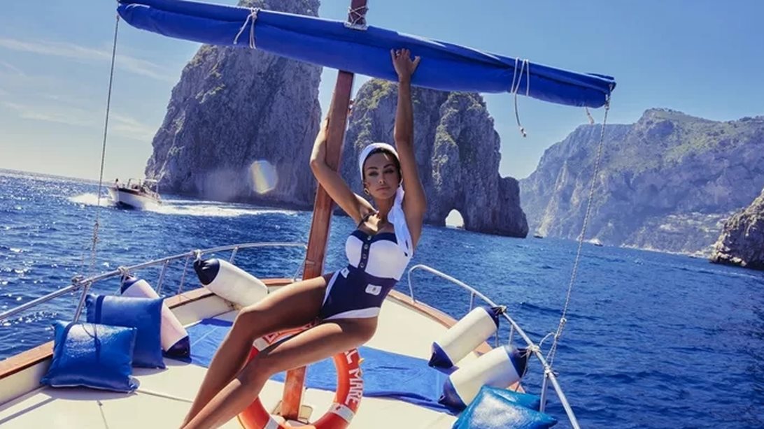 Με αυτά τα μαγιό θα ζήσεις την ιταλική Dolce Vita στις διακοπές σου