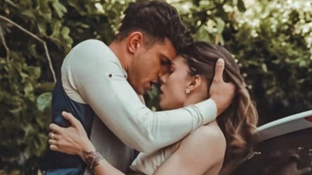 Αφροδίτη Λιάντου &amp; Αλέξανδρος Σκουρλέτης πιο ερωτευμένοι από ποτέ στις διακοπές τους