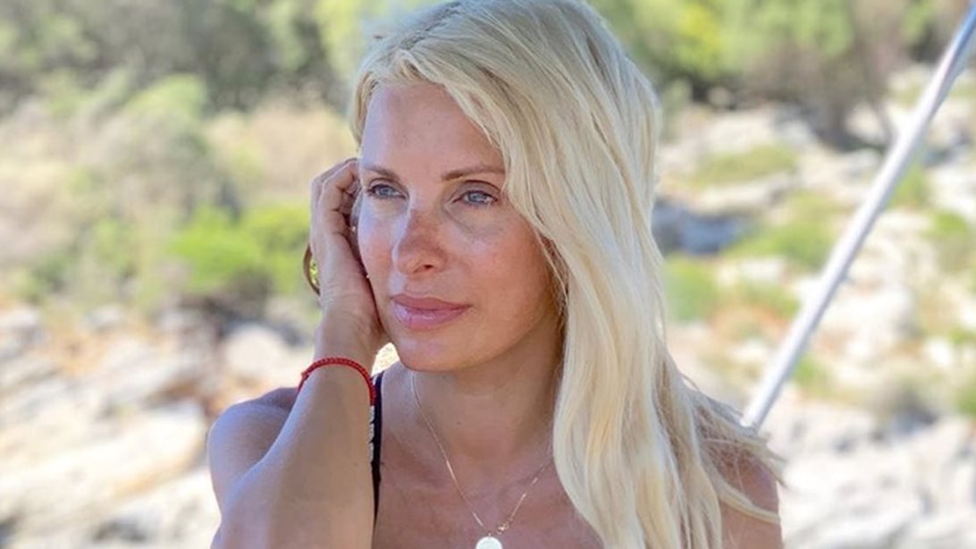 Ελένη Μενεγάκη: Στέλνει τις ευχές της με μια φωτογραφία με την μικρή Μαρίνα