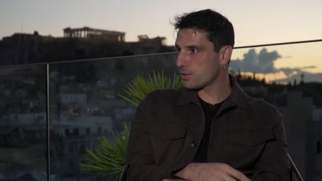 Σπύρος Χατζηαγγελάκης: "Με έπιασαν τα κλάματα στην πρόβα με τη Μαρία Αλιφέρη"