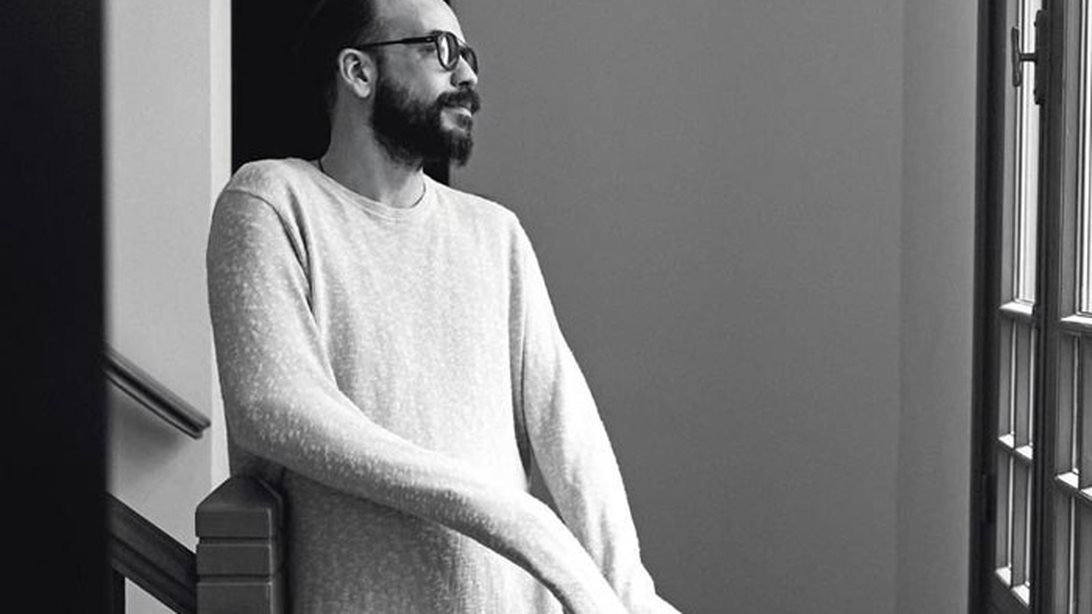 Πάνος Μουζουράκης: «Πάντα φοβόμουν να ακούσω το &quot;μπράβο&quot; από τον πατέρα μου.  Νόμιζα ότι τα έκανα όλα για να του αποδείξω ότι μπορώ να τα καταφέρω»