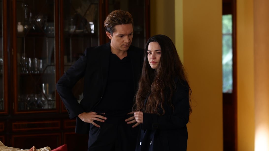 Να μ&#39; αγαπάς | Ο Λευτέρης ξυλοκοπείται άγρια από τον Ορφέα &amp; η αποκάλυψη της ταυτότητας του Άγγελου προκαλεί σοκ