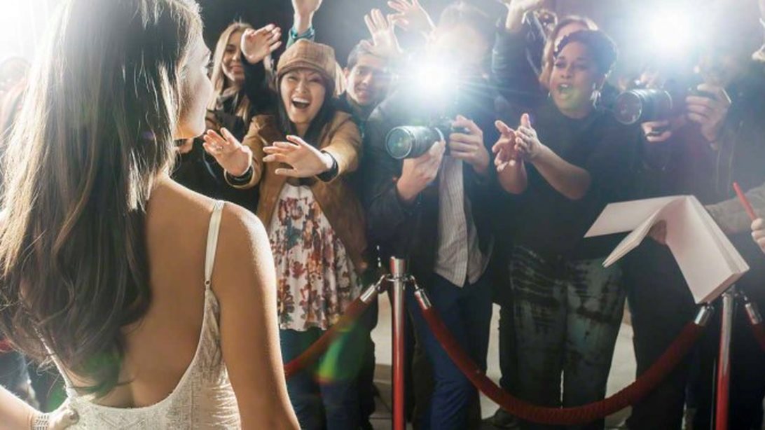 Έλληνες Celebrities, Αυτό Το Πρόβλημα: Ημιμαθείς, ανεπάγγελτοι, αινιγματικοί ή απλά μέτριοι;