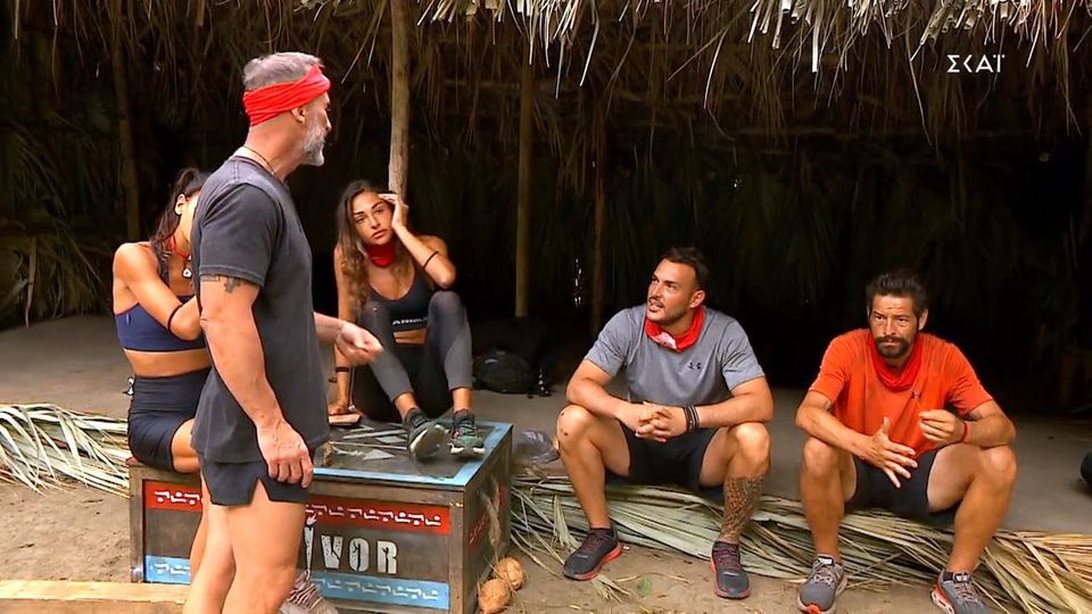 Survivor | Ο κακός χαμός στην καλύβα των "Διασήμων"! Βαριές κουβέντες μεταξύ Καραγκούνια &amp; Αρσενίου