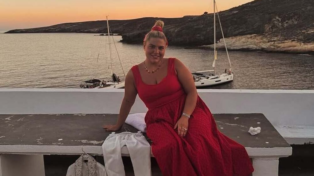 Η Δανάη Μπάρκα έγινε νονά σε βάφτιση στη Σέριφο - Τα στιγμιότυπα από την ξεχωριστή ημέρα