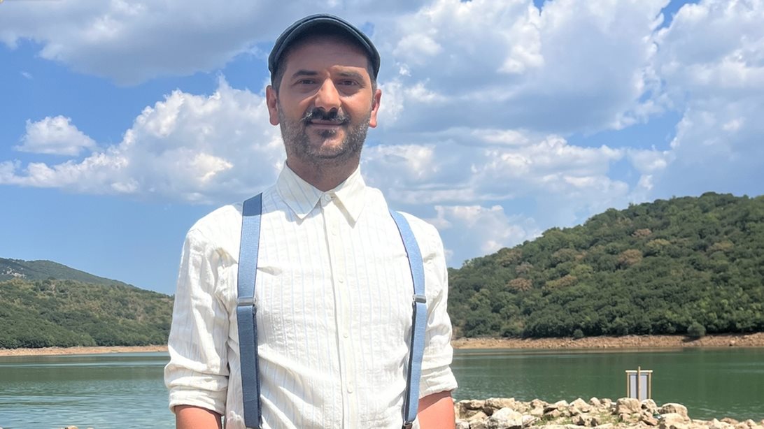 Ο  Λεωνίδας Κουτσόπουλος μας υποδέχεται απόψε στη "Φάρμα" - Όσα θα δούμε στην πρεμιέρα