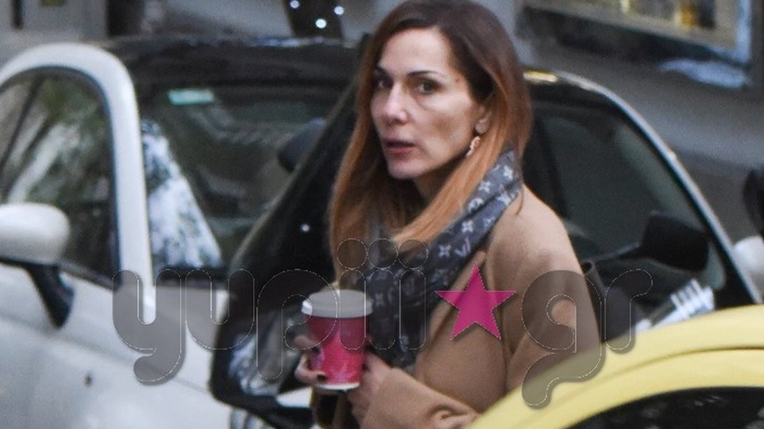 Δέσποινα Βανδή: Με casual εμφάνιση στην Αθήνα! Δείτε τα στιγμιότυπα
