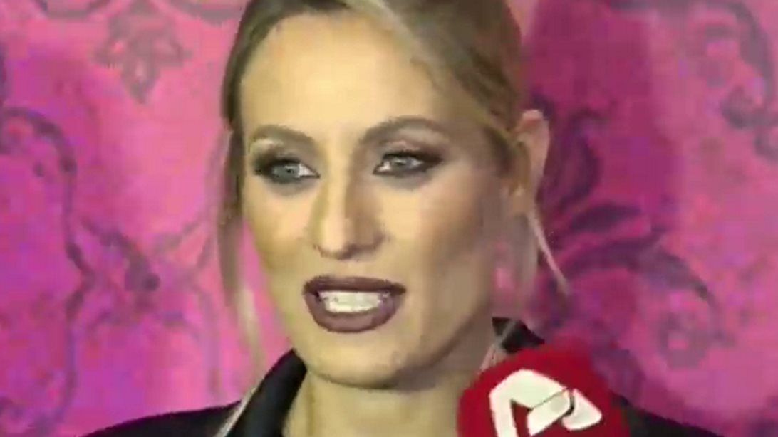 Ελεονώρα Μελέτη
: Νέα εμφάνιση με φουσκωμένη κοιλίτσα &amp; οι πρώτες δηλώσεις για την εγκυμοσύνη της