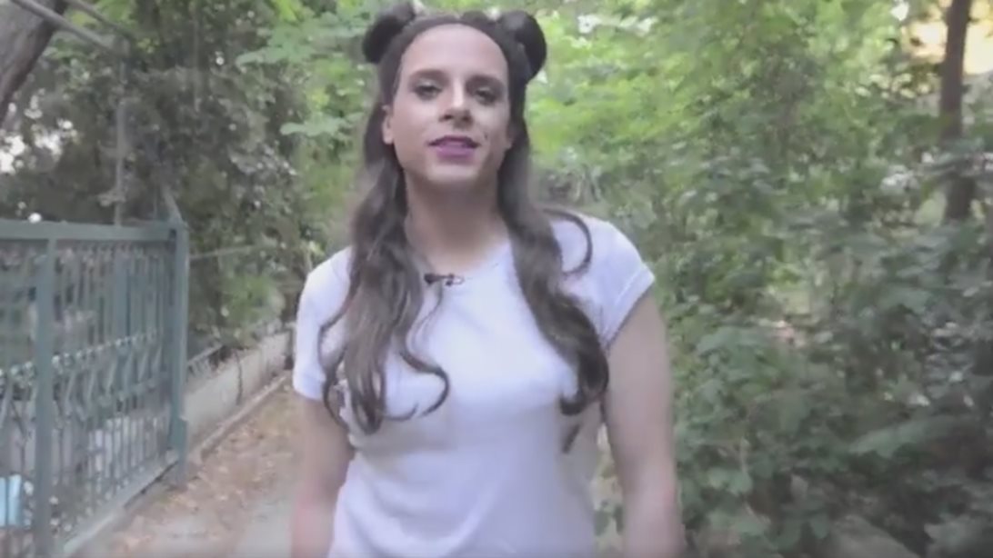 Δημήτρης Μακαλιάς: Η ξεκαρδιστική παρωδία της «Μάντισσας» της Μαρίνας Σάττι που κάνει θραύση στα social media!