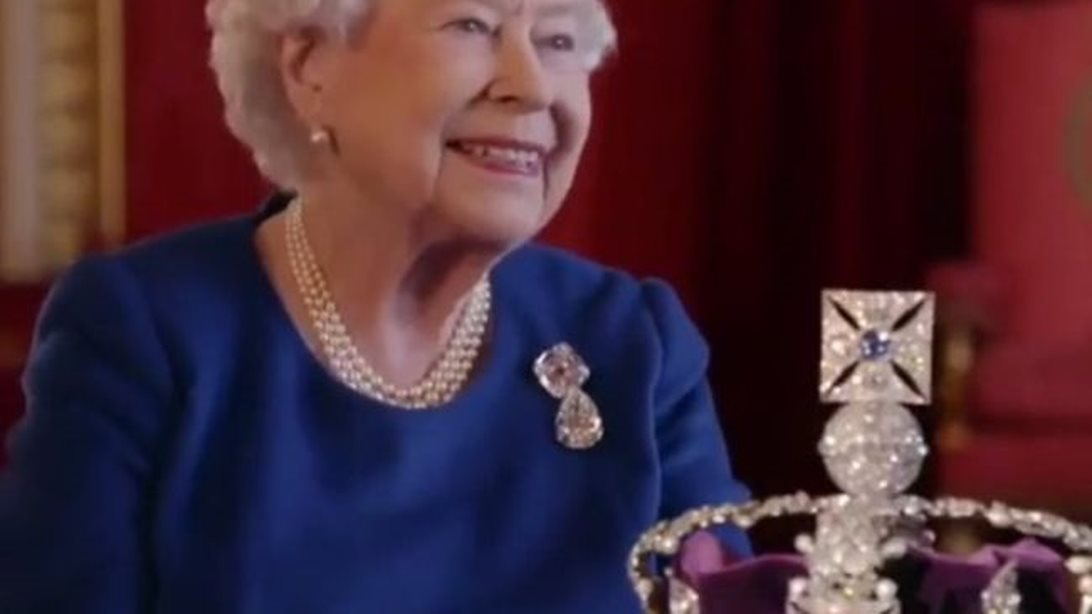 Βασίλισσα Ελισάβετ: Ενθουσίασε τους Βρετανούς σε μια από τις σπάνιες συνεντεύξεις της