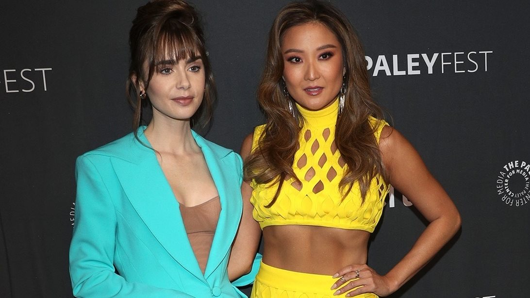 Lily Collins | Η comfy and chic επιλογή της για το reunion με την συμπρωταγωνίστριά της από το "Emily in Paris"