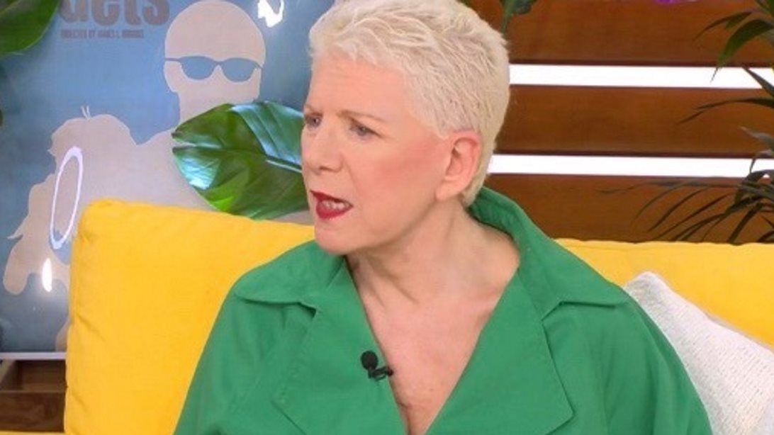 Έλενα Ακρίτα: &quot;Με στεναχώρησε αυτό που συνέβη με τον Γιάννη Μπέζο - Δεν έγραψα τίποτα για εκείνον&quot;