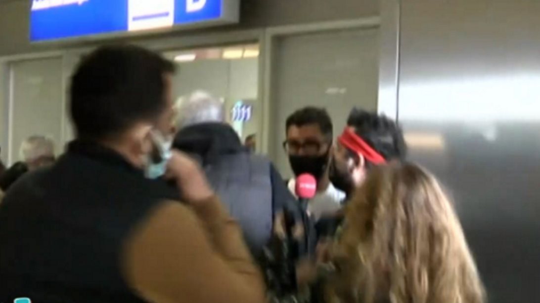 Survivor | Λάμπρος Κωνσταντάρας &amp; Αθηνά Ευμορφιάδη πίσω στην Ελλάδα - Τα πρώτα πλάνα