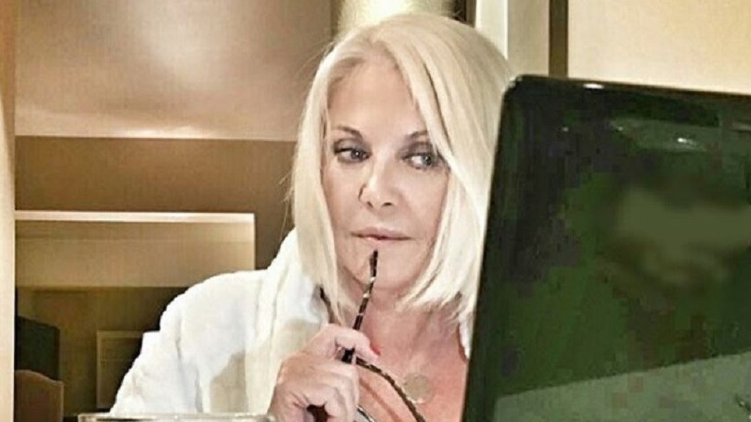 Ρούλα Κορομηλά: Το δημόσιο σχόλιο για τον Ατζούν Ιλιτζαλί: «Εκτός από γάτος ως παραγωγός, είναι.. »