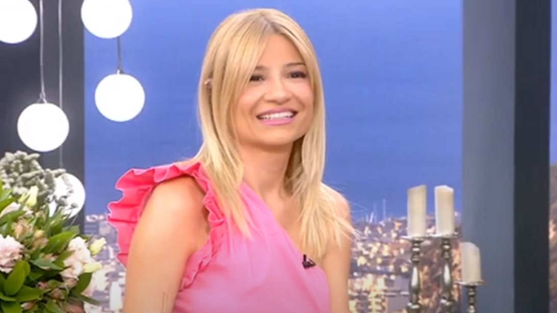 Η Φαίη Σκορδά μιλά για την εμπειρία της από το εμβόλιο κατά του κορονοϊού