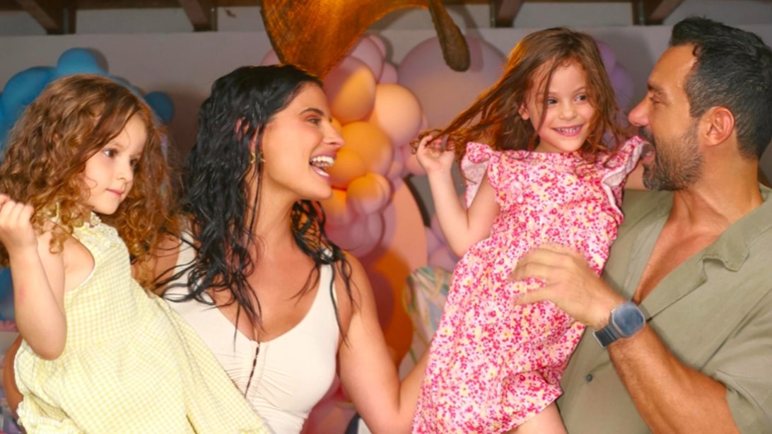 Χριστίνα Μπόμπα και Σάκης Τανιμανίδης οργάνωσαν το πιο φαντασμαγορικό πάρτι γενεθλίων στις κόρες τους
