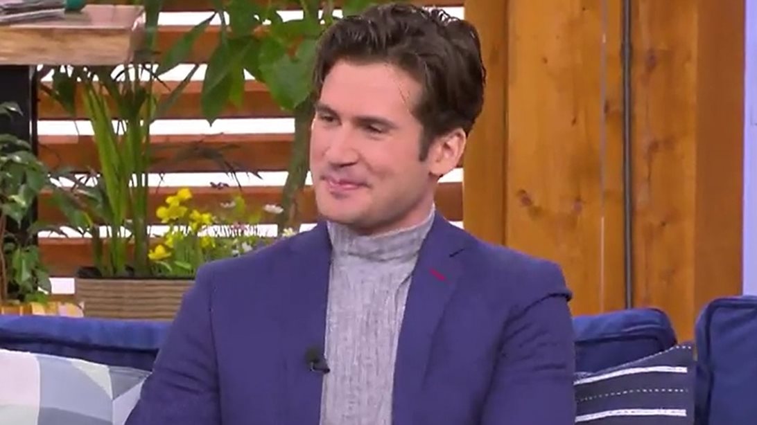 Ο Αναστάσης Ροϊλός έκανε το απόλυτο spoiler για τις &quot;Άγριες Μέλισσες&quot;