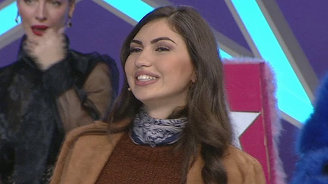 Video Of The Day: Η Κυριακή σκοντάφτει στο My Style Rocks και λέει: «Με ματιάξατε κακούργες!»