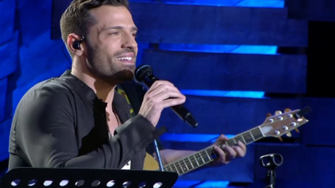 Κωνσταντίνος Αργυρός: Η εμφάνιση στην πρεμιέρα του Λαζόπουλου &amp; τα θερμά λόγια για εκείνον μπροστά στην κάμερα