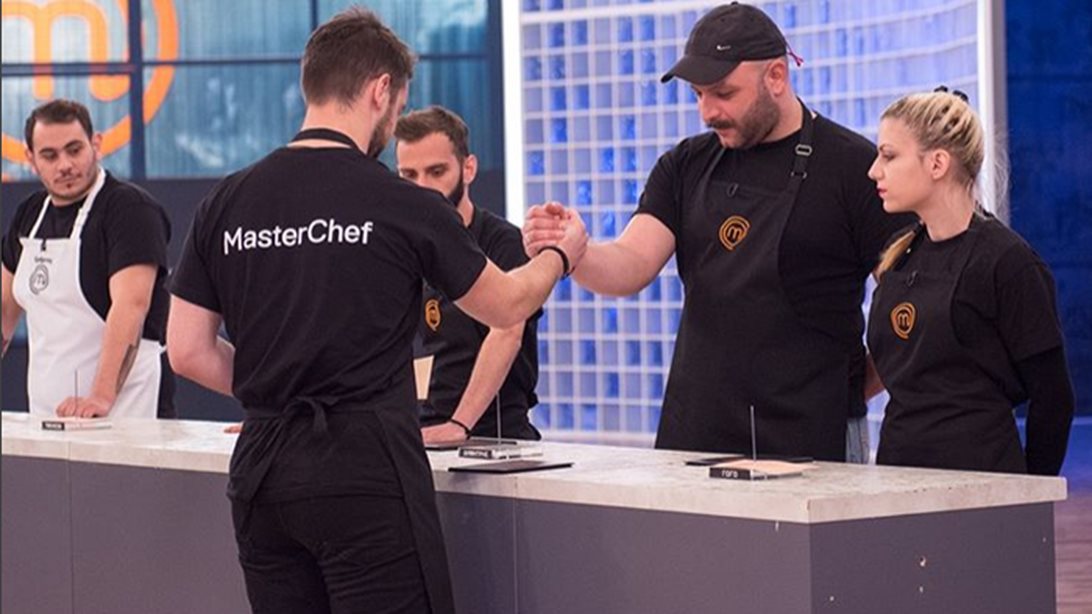 MasterChef: Ο παίκτης που σόκαρε τους κριτές, τα σχόλια για τους συμπαίκτες &amp; η αποχώρηση