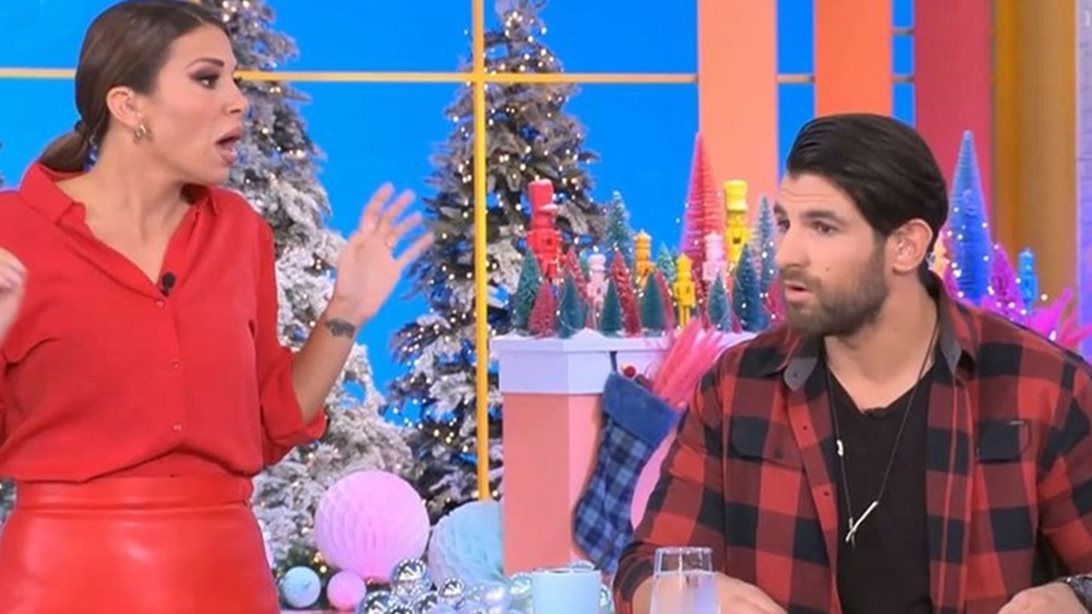 Παράπονα από την Ελένη Χατζίδου στον Ετεοκλή Παύλου: "Χθες κοιμήθηκες πάλι στον καναπέ, είναι πρόβλημα"