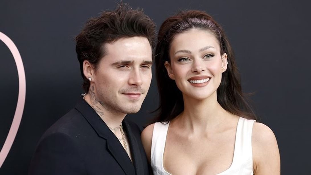 Γάμος Brooklyn Beckham | Μυστήριο γύρω από το Valentino νυφικό που αντικατέστησε αυτό της Victoria