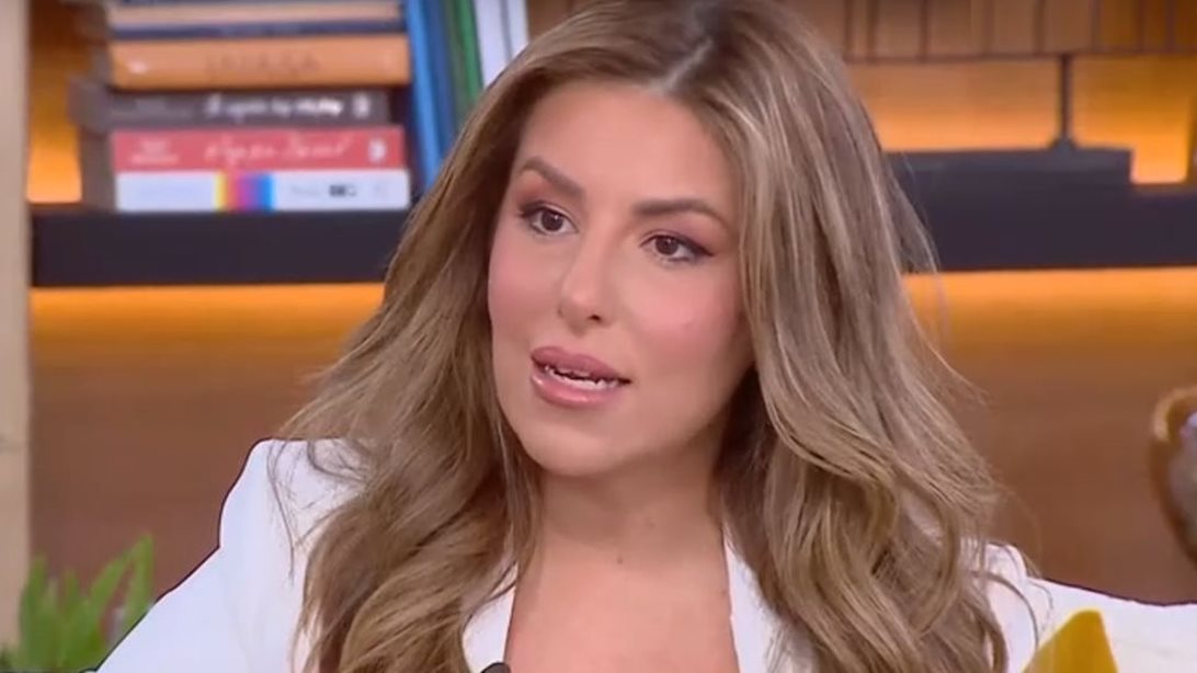 Η Αναστασία Γιάμαλη &quot;ασπίδα&quot; για τη Νατάσσα Μποφίλιου και το φόρεμα &quot;αξίας 2.000 ευρώ&quot;