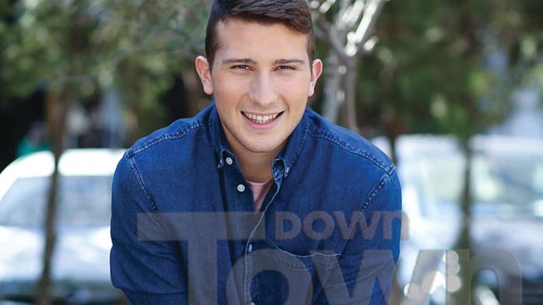 Γιάννης Ξανθόπουλος: «Δεν έχω ερωτευτεί, δεν έχω χωρίσει. Αλλά έχω περάσει κι εγώ δυσκολίες. Δεν απαιτώ ούτε θέλω να με αντιμετωπίζουν ως 30αρη»