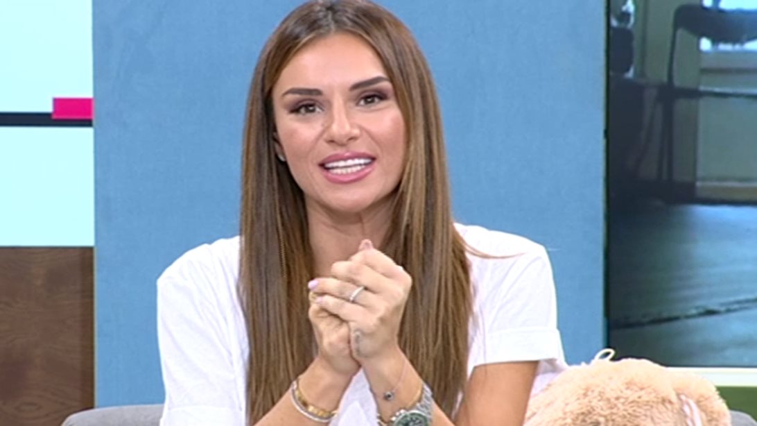 Ελένη Τσολάκη
: Είναι έγκυος; Η ατάκα on air που πυροδότησε τις φήμες