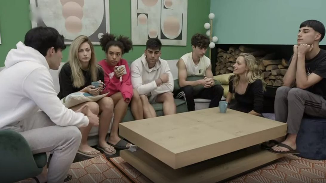 GNTM | "Κακός χαμός" στη βίλα – Οι κατηγορίες του Ντίνου &amp; το "βούλωστο" του Κωνσταντίνου