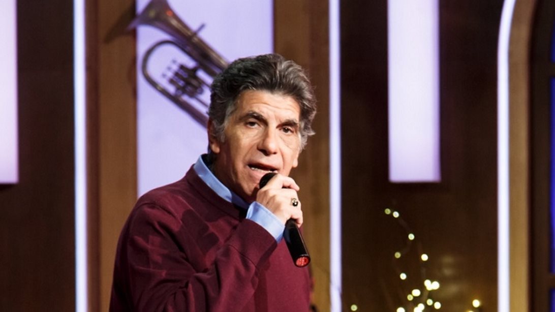 Ό,τι αγαπώ | Ο Γιάννης Μπέζος επιστρέφει με ένα αφιέρωμα στη Βίκυ Μοσχολιού