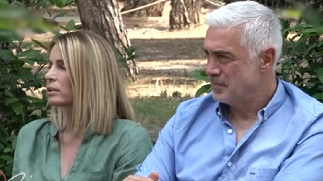 Βάσω Στασινού - Αντώνης Νικοπολίδης | Η σπάνια εμφάνιση του ζευγαριού σε θεατρική παράσταση